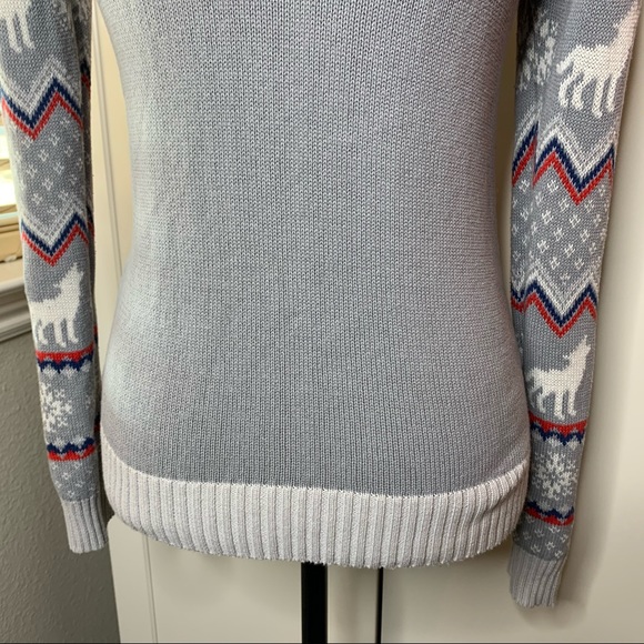 Game of Thrones Winter is Here Crewneck Sweater - Picture 12 of 14